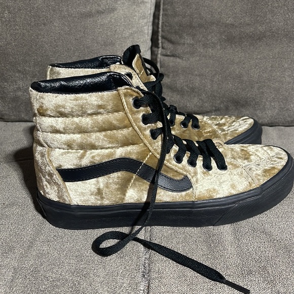 🥰🥰High Top Old School Velvet Vans🥰🥰 - Picture 4 of 9